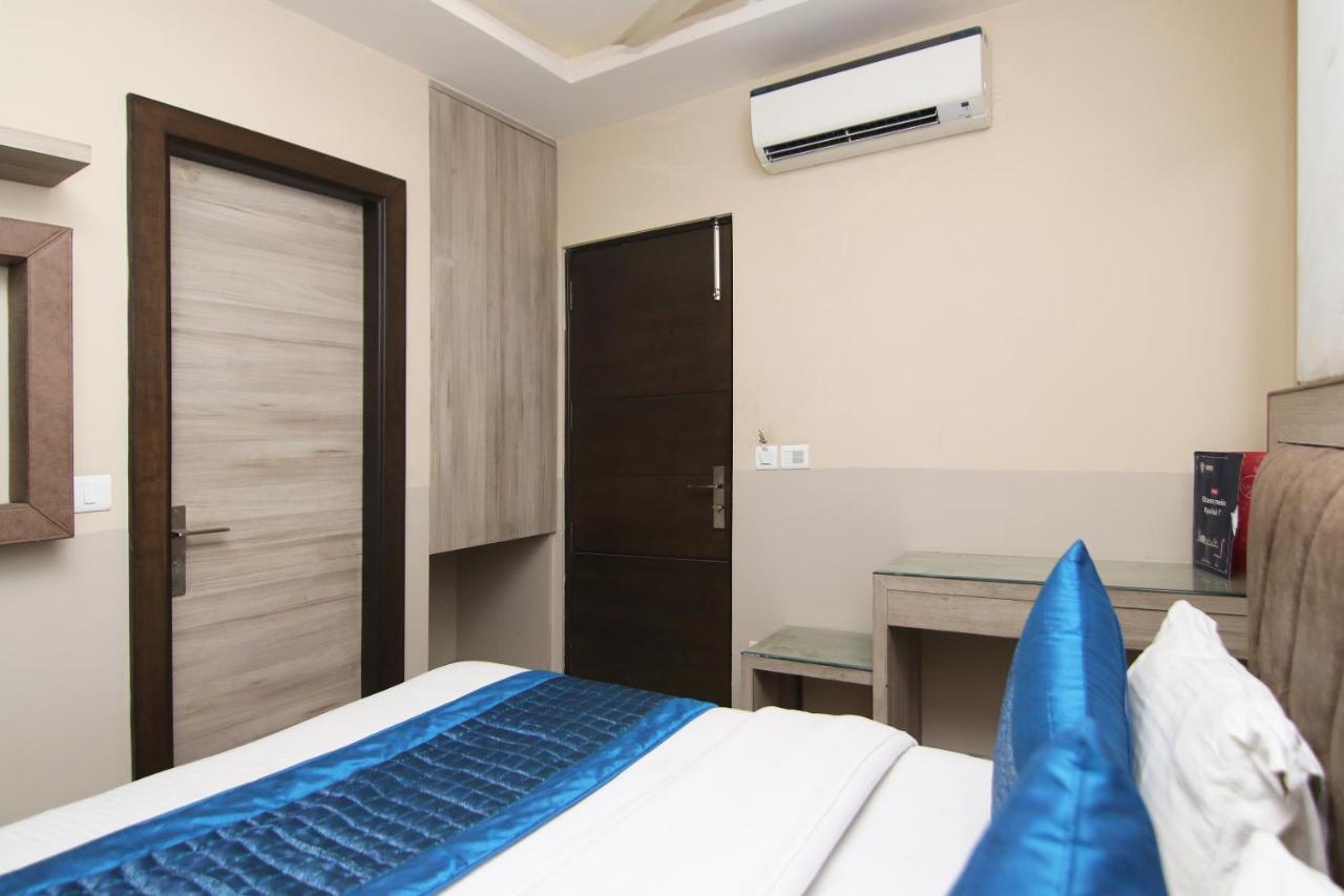 Hotel Merry Gold New Delhi Ngoại thất bức ảnh