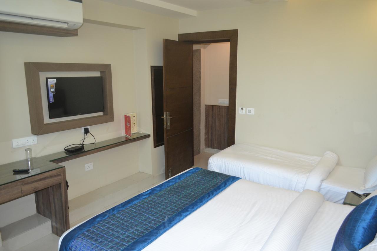 Hotel Merry Gold New Delhi Ngoại thất bức ảnh