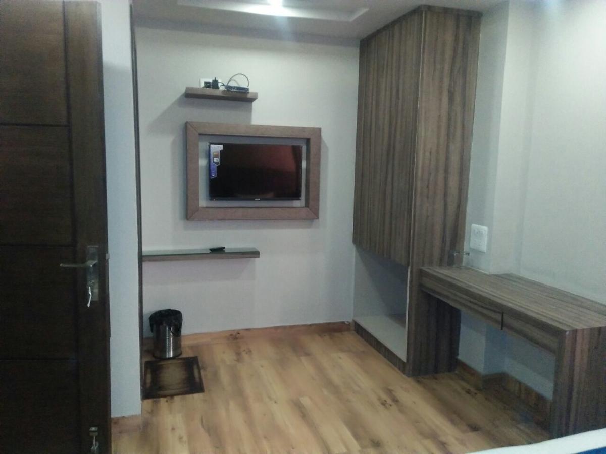 Hotel Merry Gold New Delhi Ngoại thất bức ảnh
